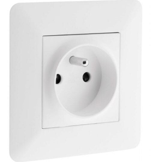 PRISE DE COURANT 2P+T 16A BLANC 255207 ARTEZO