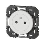 PRISE 2P+T SURFACE BLANC DOOXIE 16A  600335 LEGRAND