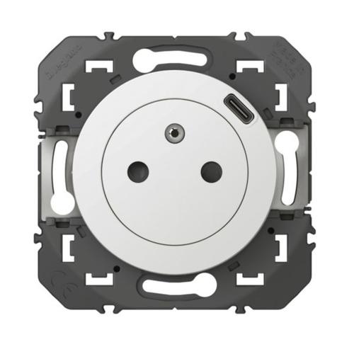 PRISE 2P+T SURFACE AVEC PRISE USB TYPE-C DOOXIE 600341 LEGRAND