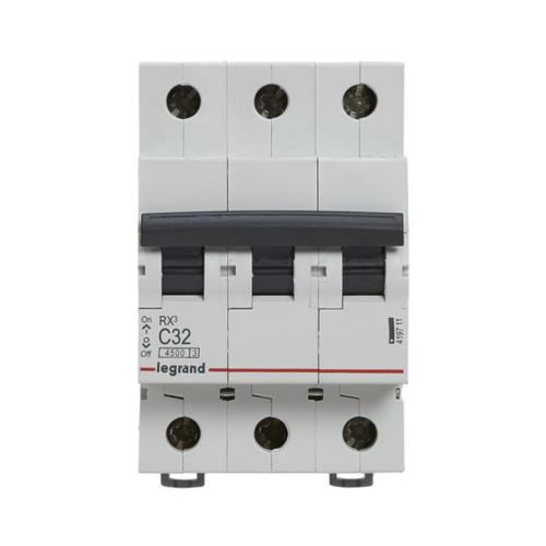 RX3 DISJONCTEUR 3P C32 4500A 419711 LEGRAND