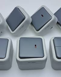 BOUTON POUSSOIR GRIS + NEON ENCASTRE ETANCHE IP55 EUPRDB/N MIDEA