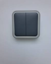 INTERRUPTEUR DVV ETANCHE APPARENT GRIS EUPK22 MIDEA